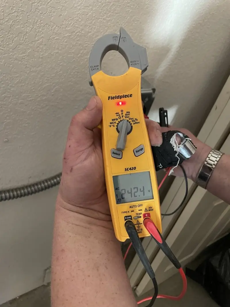 Voltage testing with clamp meter during Generator Installation in Chickasaw